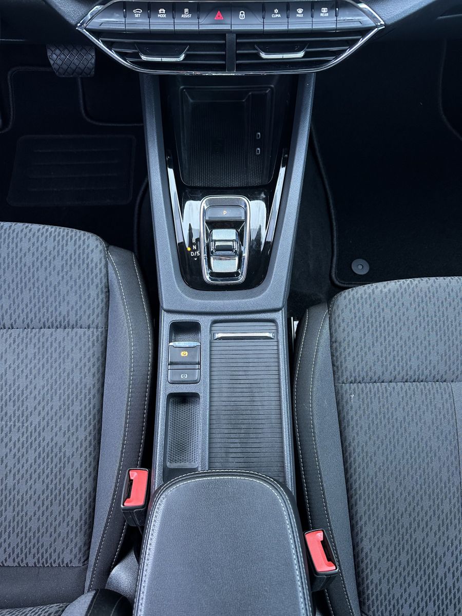 Fahrzeugabbildung SKODA Octavia Combi 2.0 TDI DSG NAV+LED+AHK+V-COCKPIT