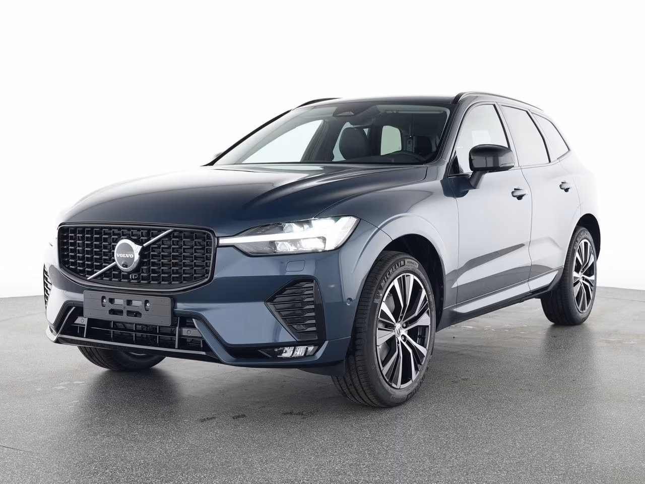 Volvo XC60  B 5 AWD Plus Dark, NAVI, Klima, PDC