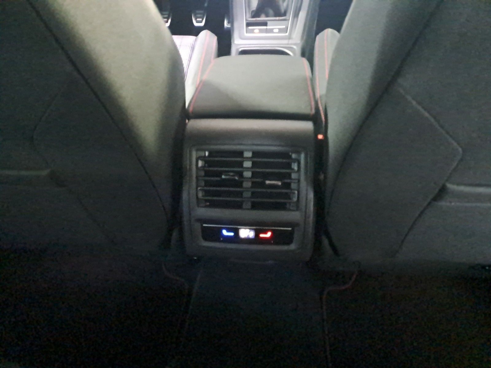 Volkswagen Golf - Bild 13