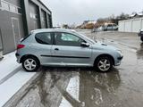Peugeot 206 - : bis 300 Euro