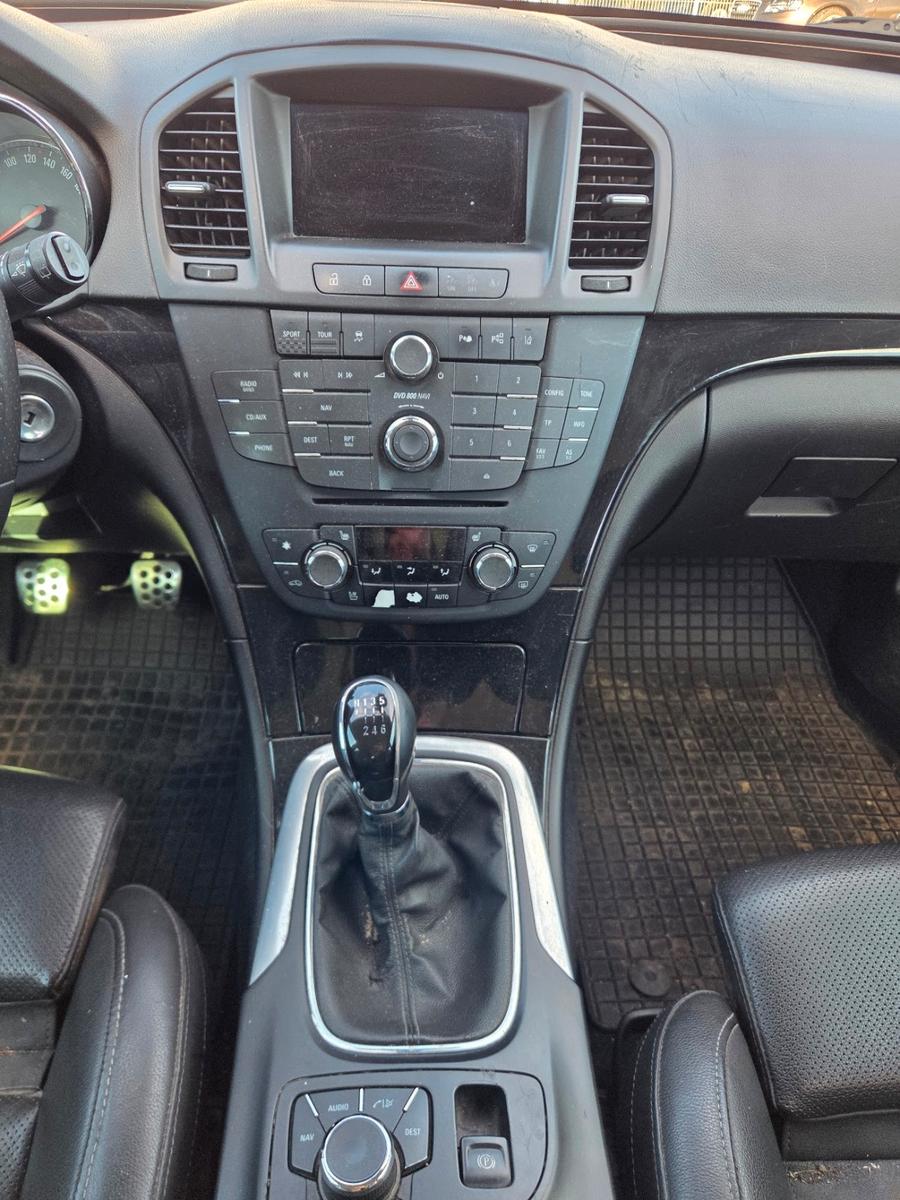Opel Insignia A Sports Tourer Sport 4x4+AHK+TÜV NEU