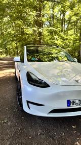 Tesla Model Y Long Range | TÜV bis 28, Top Zustand