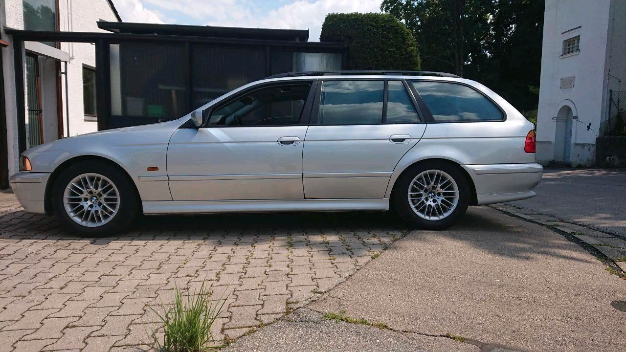 BMW 525