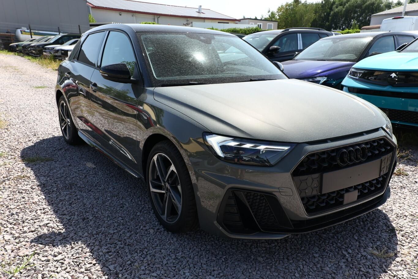 Audi A1 S line SB LED+ SportS CarPlay Kam 17Z Ke imagem 2