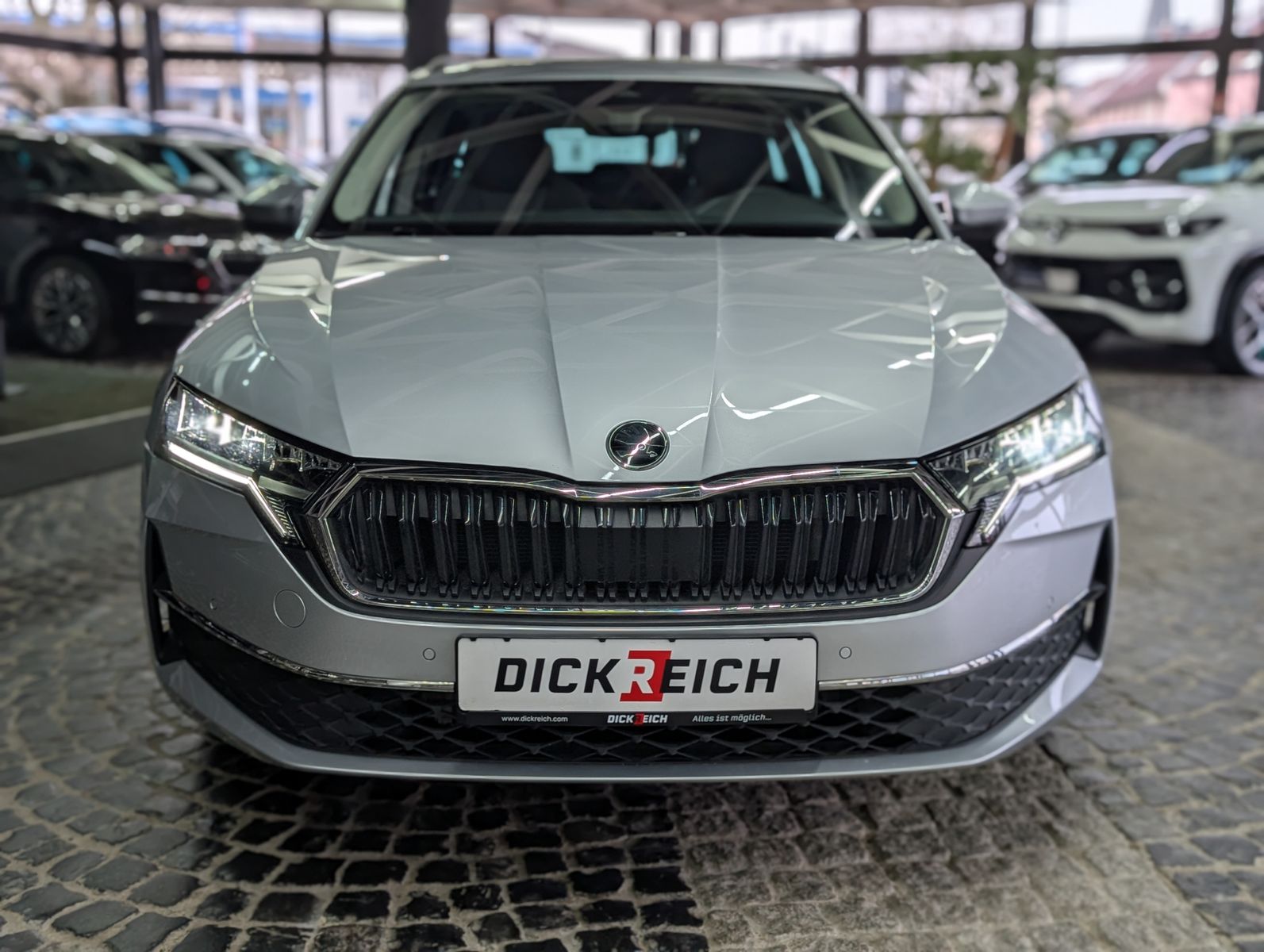 Fahrzeugabbildung SKODA Octavia 1.5 TSI mHEV Style ACC AHK 5J.-Garantie