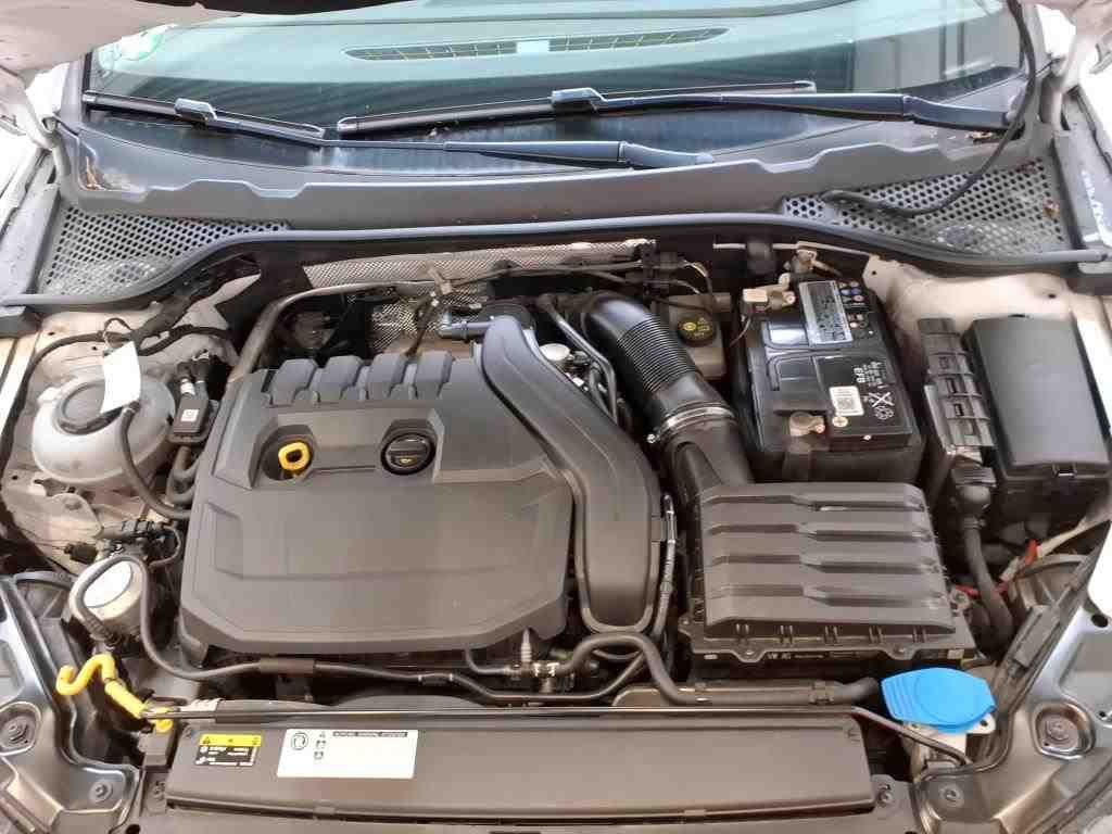 Fahrzeugabbildung SEAT Leon ST FR TSI DSG *AHK*Panodach*Cam*Navi*LED*