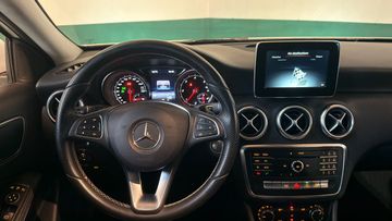 Mercedes A 180 - 12