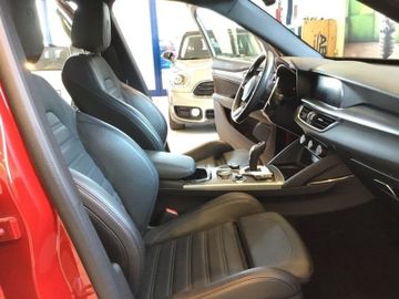 Alfa-Romeo Stelvio - 12