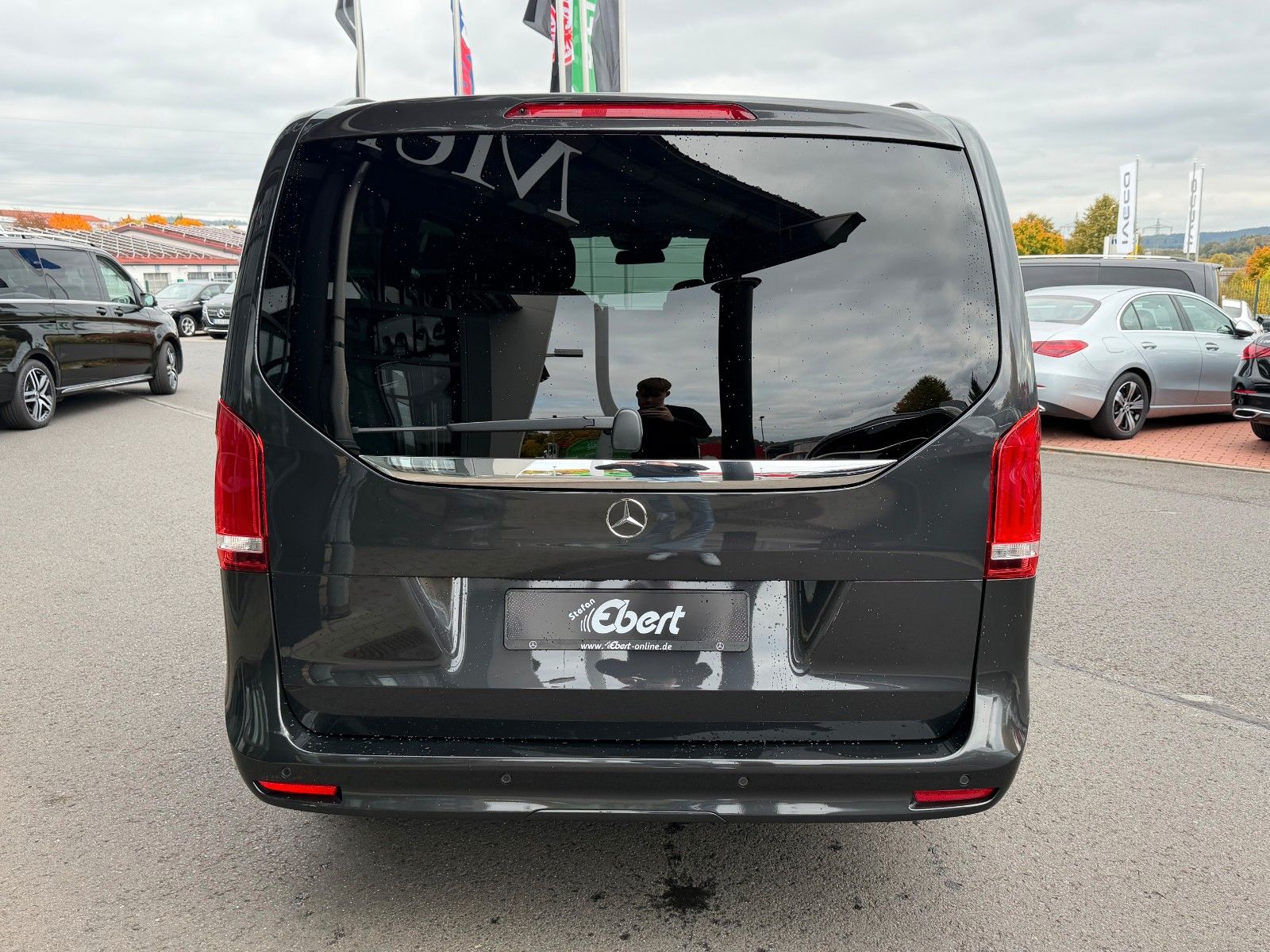 Fahrzeugabbildung Mercedes-Benz V 250 AVANTGARDE ED AHK Tisch 6Sitze