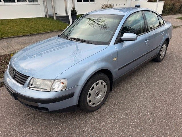 Volkswagen Passat  1.8  Limousine aus 2.Hand