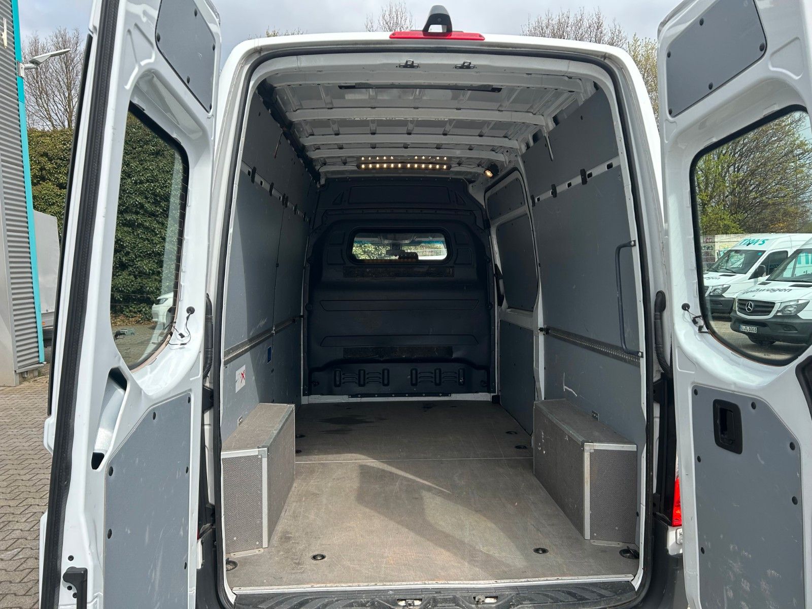 Fahrzeugabbildung Mercedes-Benz Sprinter III 214 CDI  MR NAVI