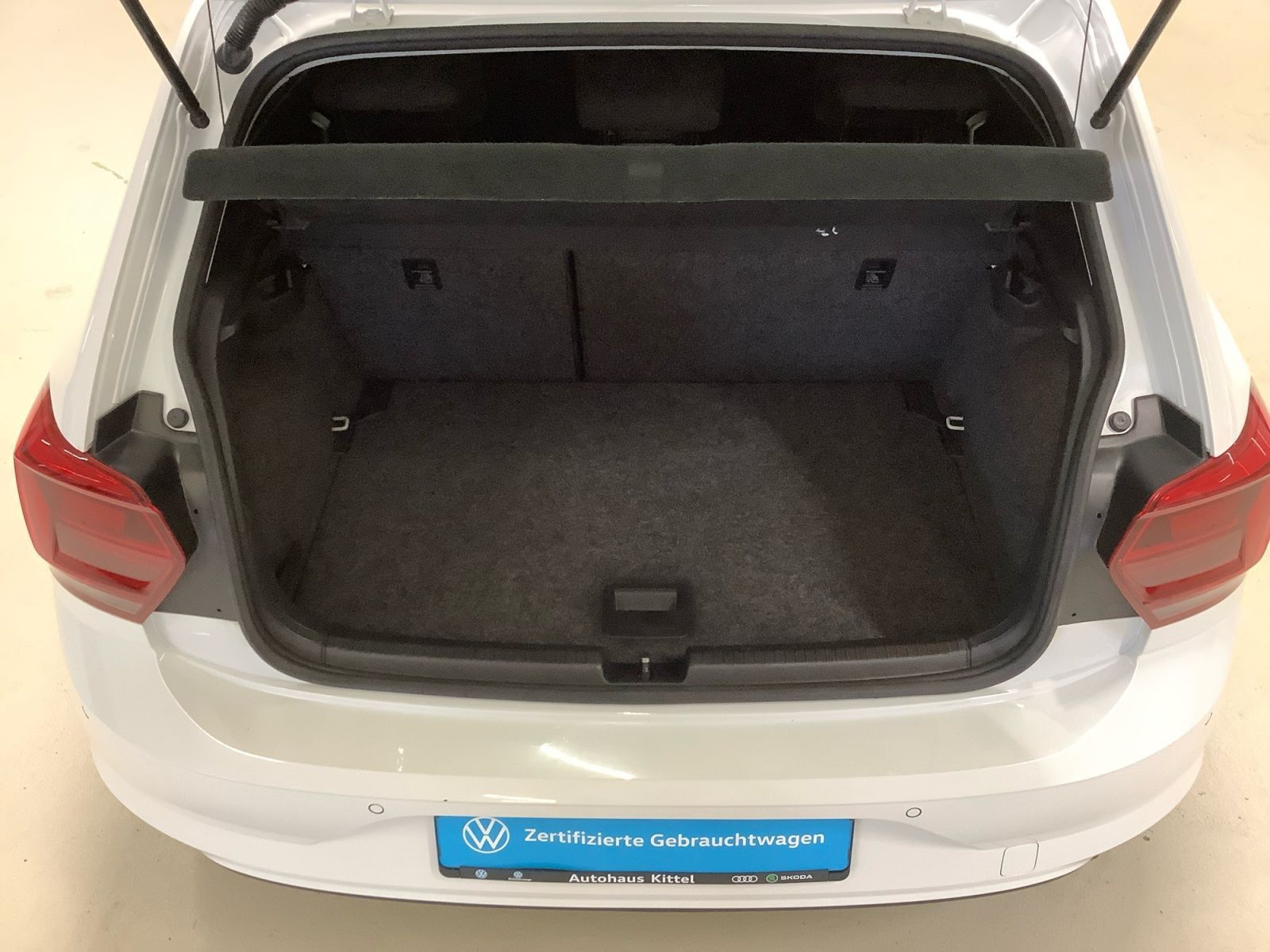 Polo Active 1,0 TSI 70 kW Climatronic, SHZ, App