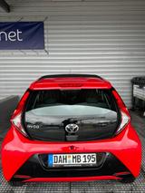 Toyota Aygo (X) 1,0-l-VVT-i x x - Toyota Aygo (X): Von Privat
