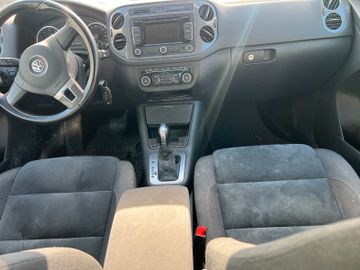 Volkswagen Tiguan - 8