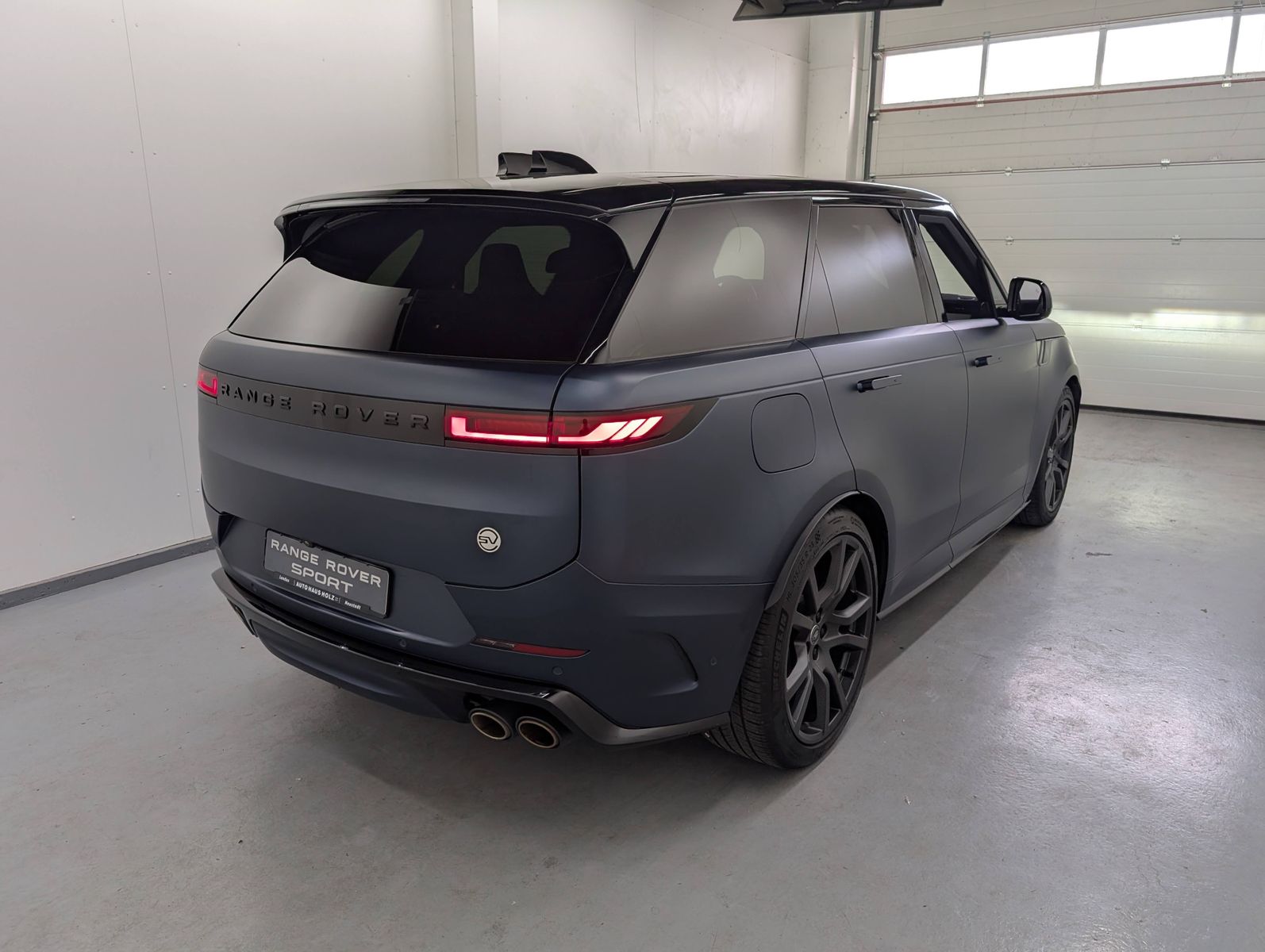 LAND ROVER Range Rover Sport P635 SV EDITION TWO Winter AHK – Bild 4