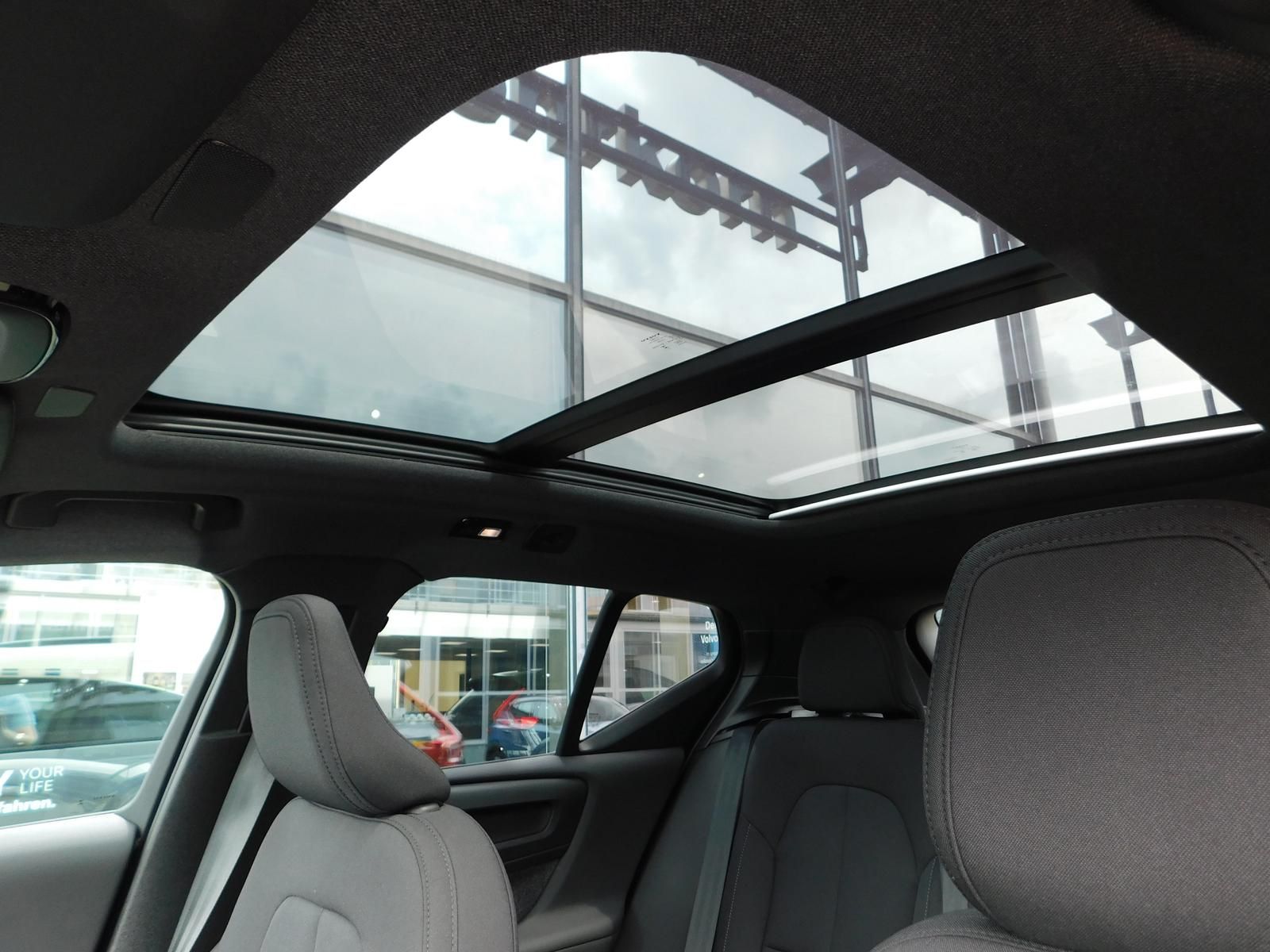 Fahrzeugabbildung Volvo EX40 Single Motor ext. Range Plus Black Edition