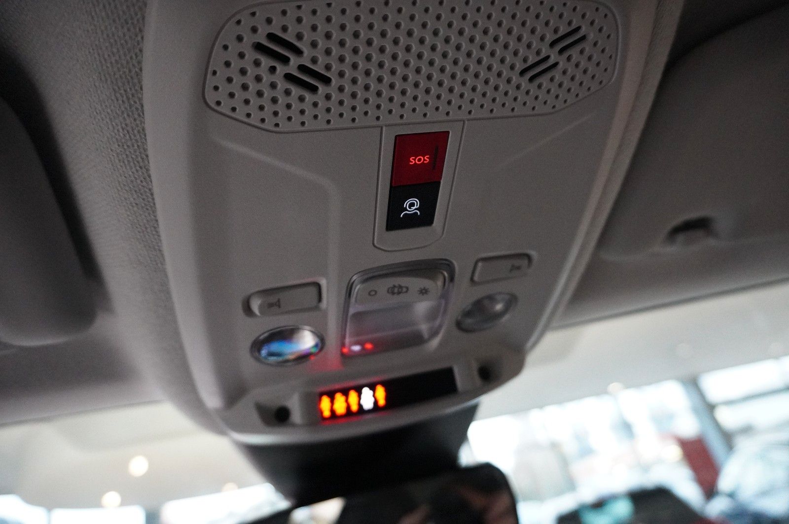 Fahrzeugabbildung Citroën C4 Lim. 1.2T PLUS NAVI/LED/KAMERA/SPORT /VIR/DAB