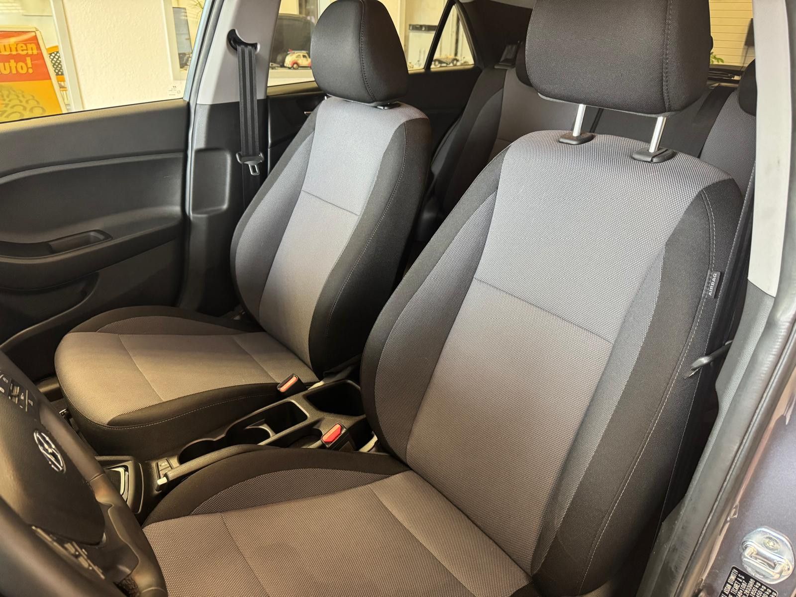 Fahrzeugabbildung Hyundai i20 YES! Plus /NAVI/KLIMA/KAMERA/SCHECKHEFT