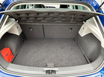 Fahrzeugabbildung SEAT Leon FR 1.5 TSI DSG Beats Kam Virtual Navi LED