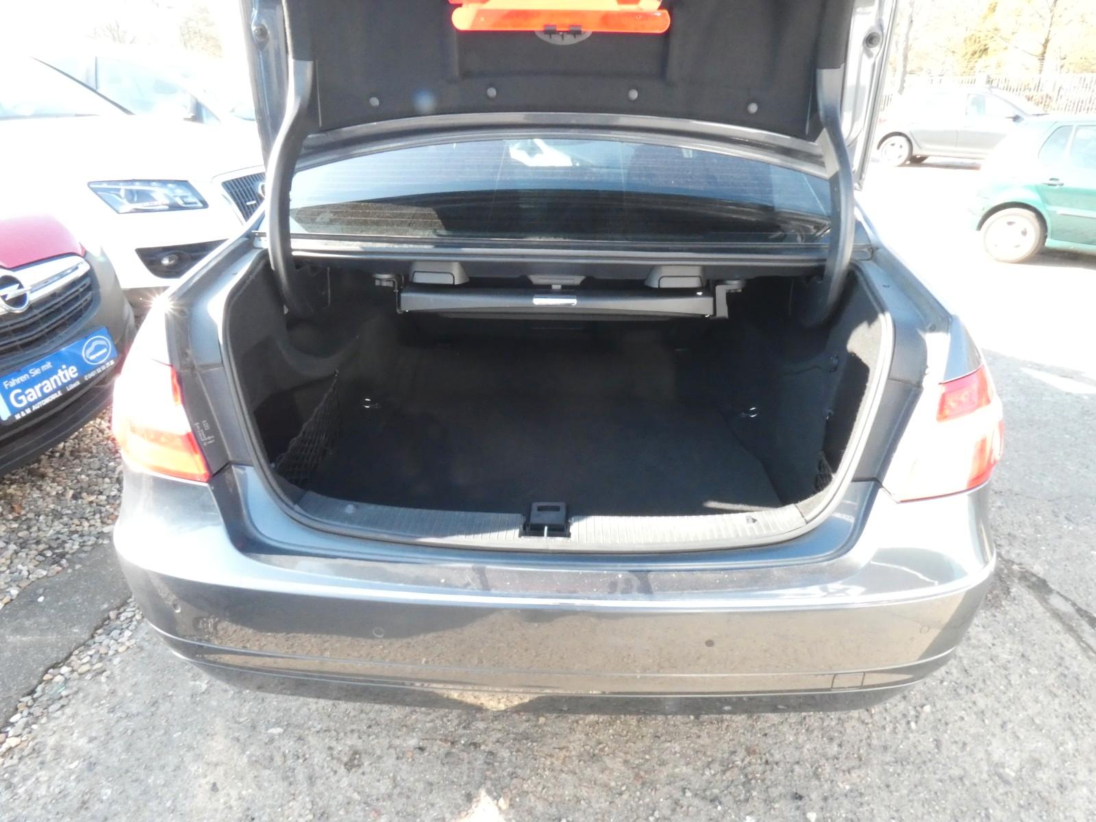 Mercedes-Benz E 220 E Limousine E 220 CDI BlueEfficiency