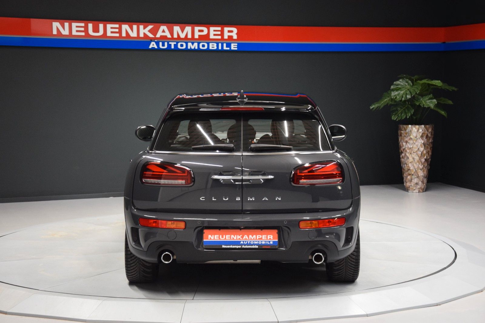 Fahrzeugabbildung MINI Clubman Cooper SD Chili Leder Kamera H&k Navi 18