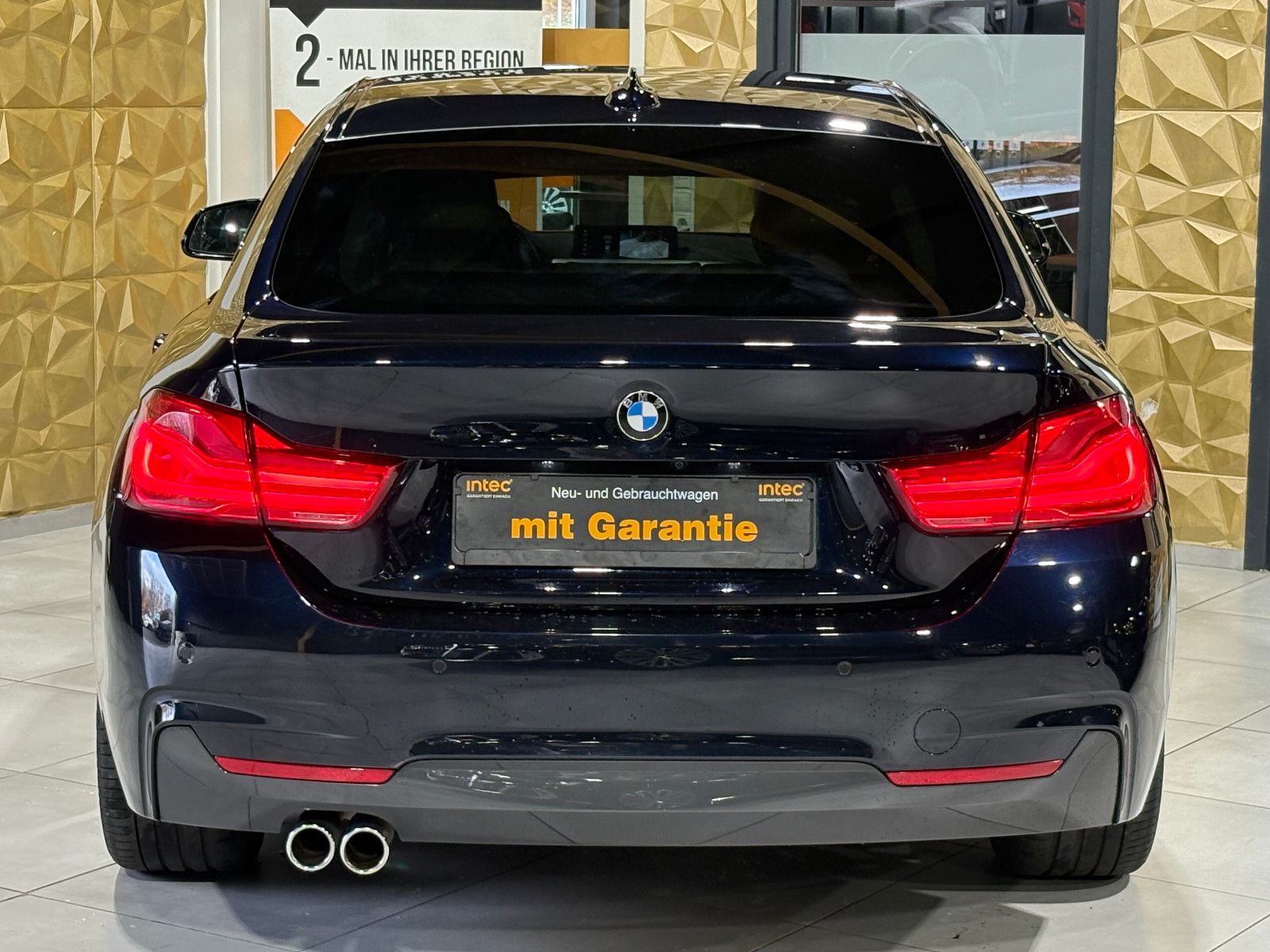 Fahrzeugabbildung BMW 420 i Gran Coupe xDrive M-Paket/HEAD-UP/MEMORY/