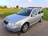 Volkswagen VW Bora Highline Automatik 2.0 - Volkswagen Bora aus 2001: 2.0