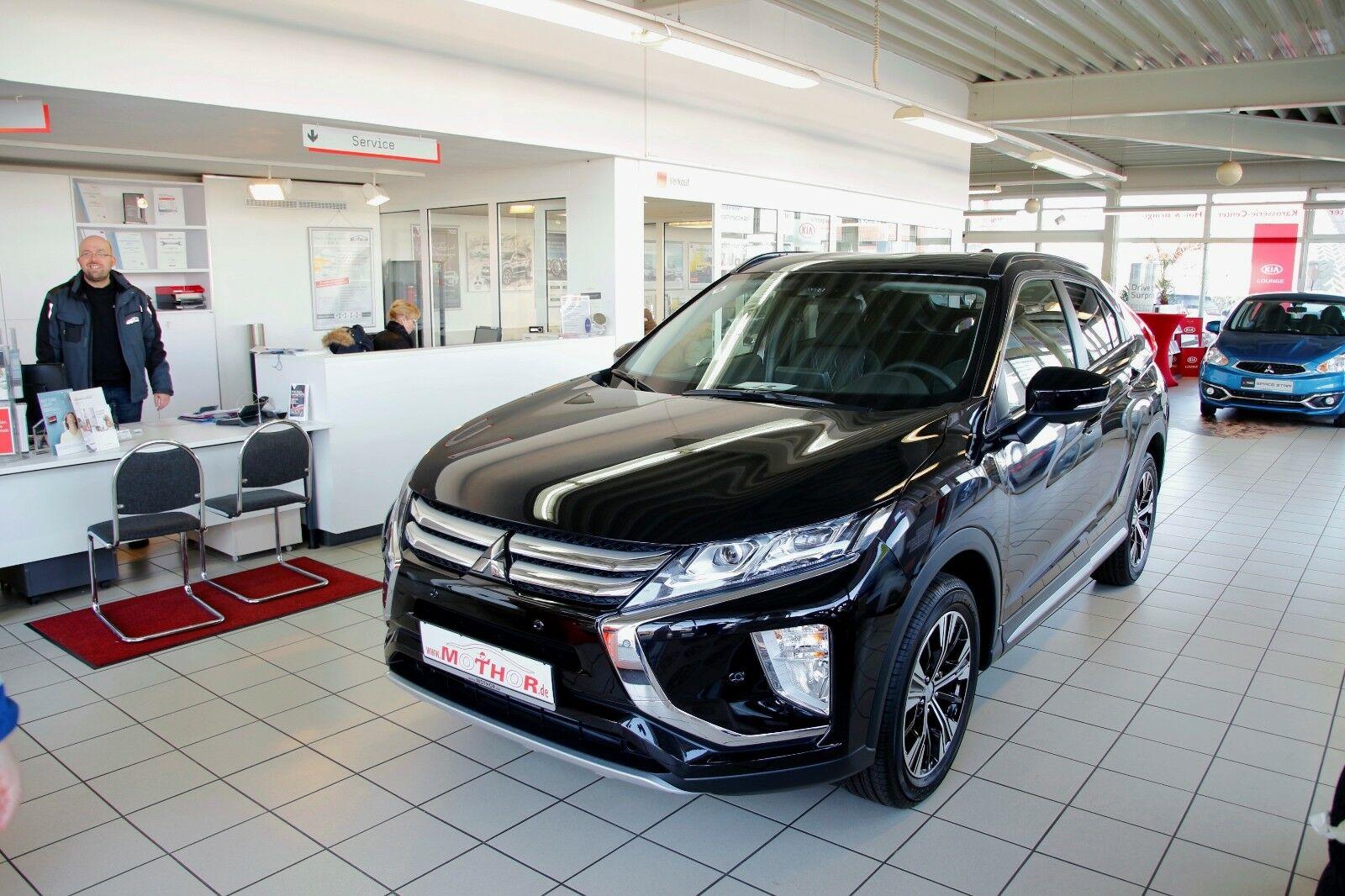 showroom-image-top