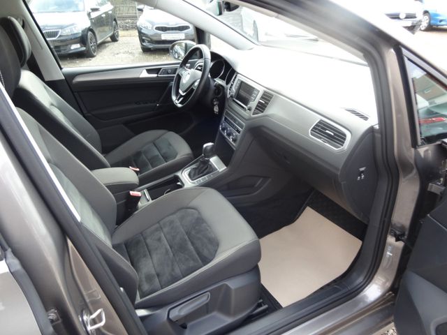 Fahrzeugabbildung Volkswagen Golf Sportsvan/1.Hand/37.200km/DSG/PDC/Garantie