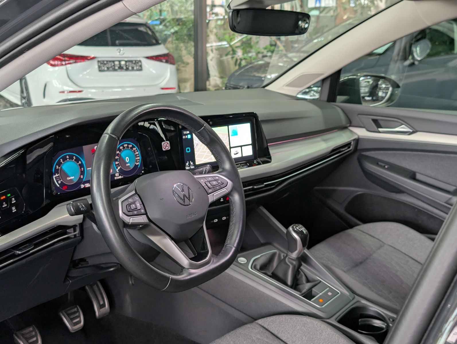 Fahrzeugabbildung Volkswagen Golf Move 1.5 TSI ACC LED SHZ VIRT AMBI APP BHL
