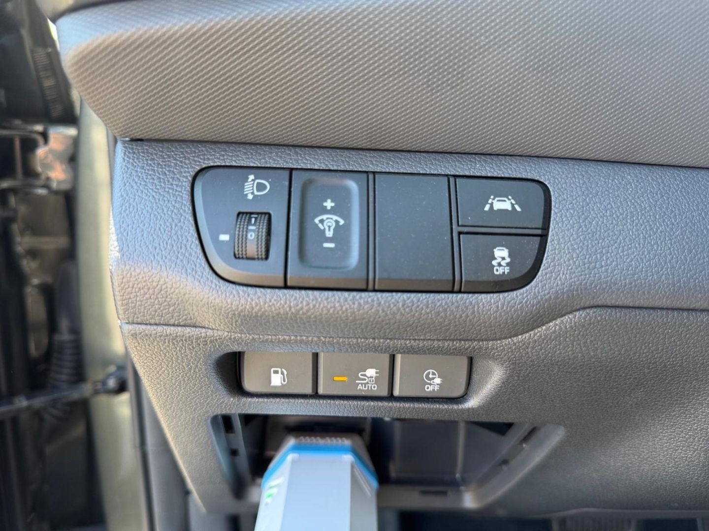 Fahrzeugabbildung Hyundai IONIQ Plug-in Hybrid Trend  Rückfahrkamera
