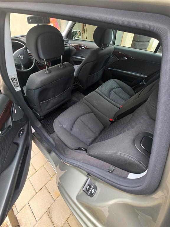 Mercedes-Benz E 320