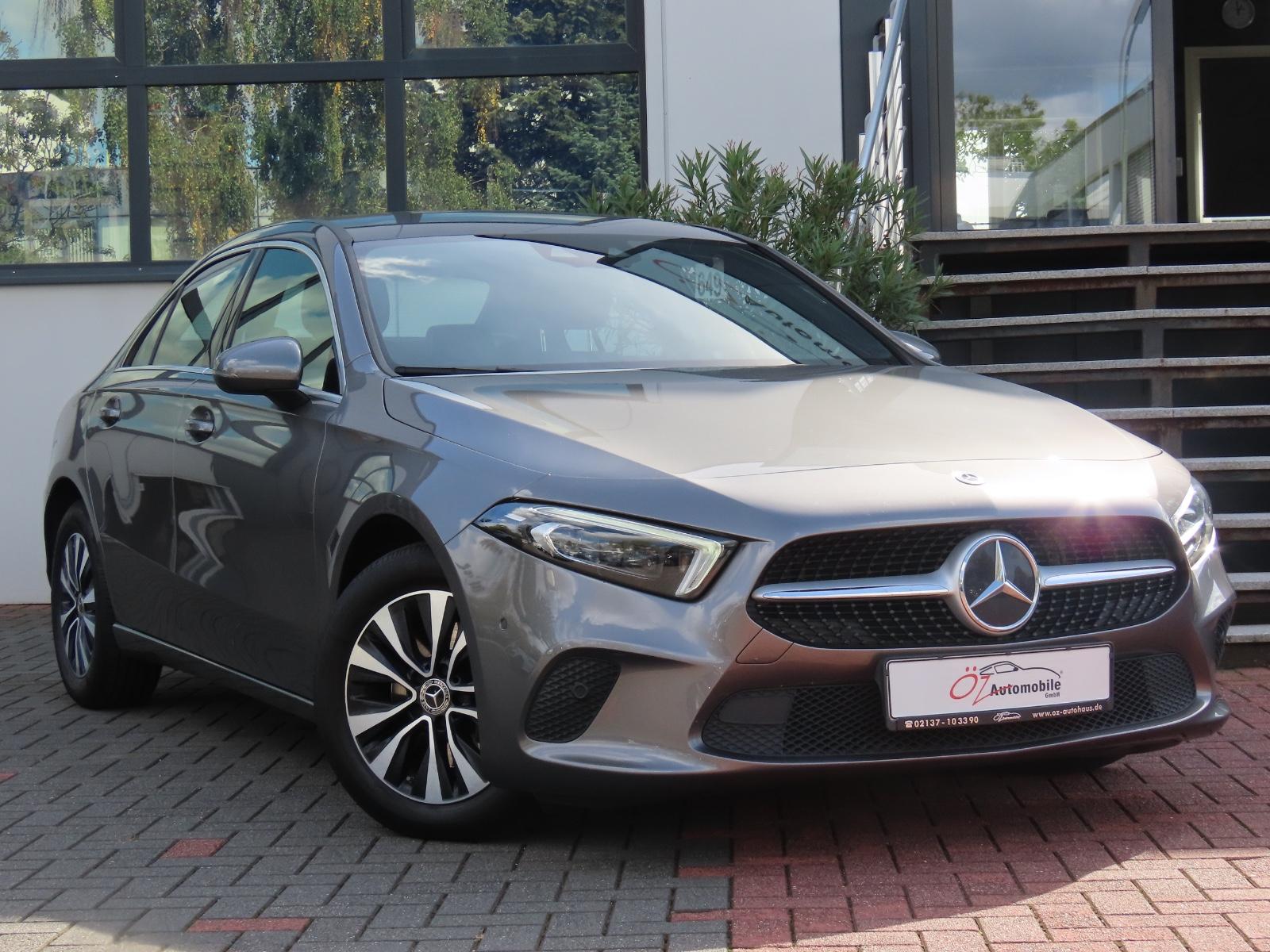 Mercedes-Benz A 200 Limousine Leder Sitzheizung Klimaauto. PDC