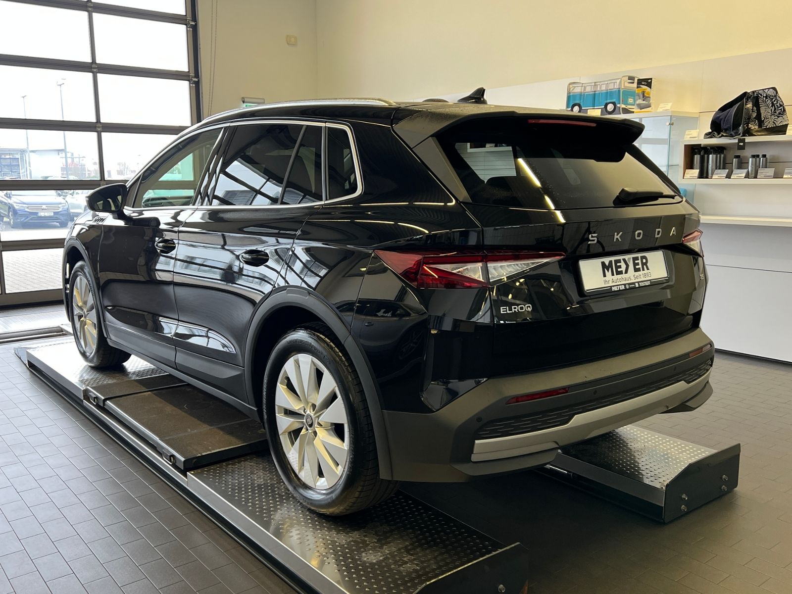 Fahrzeugabbildung SKODA Elroq 85 *AHK,Wärmepumpe,KESSY*