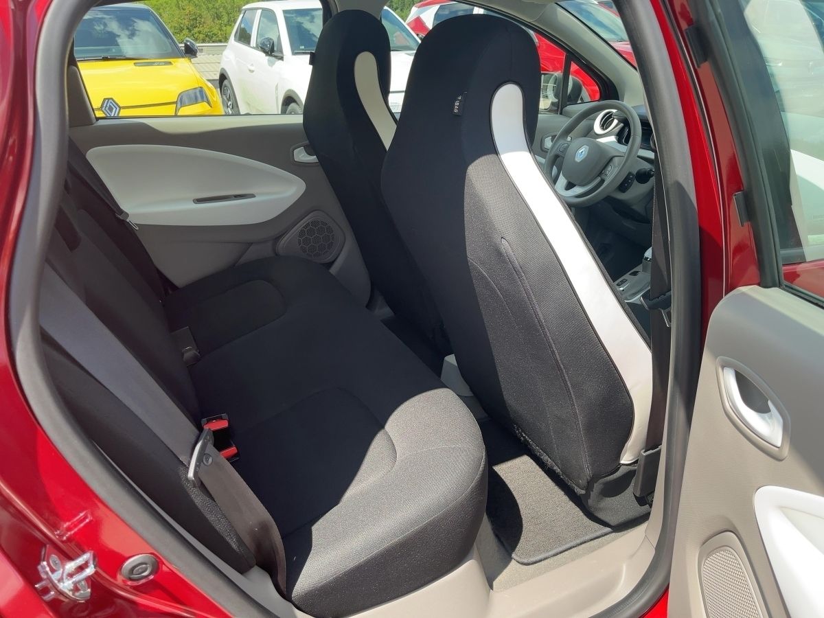 Fahrzeugabbildung Renault ZOE Zoe Life 23,3 KW Batterie **Batt incl.** EPH - mit KI generiert/bearbeitet