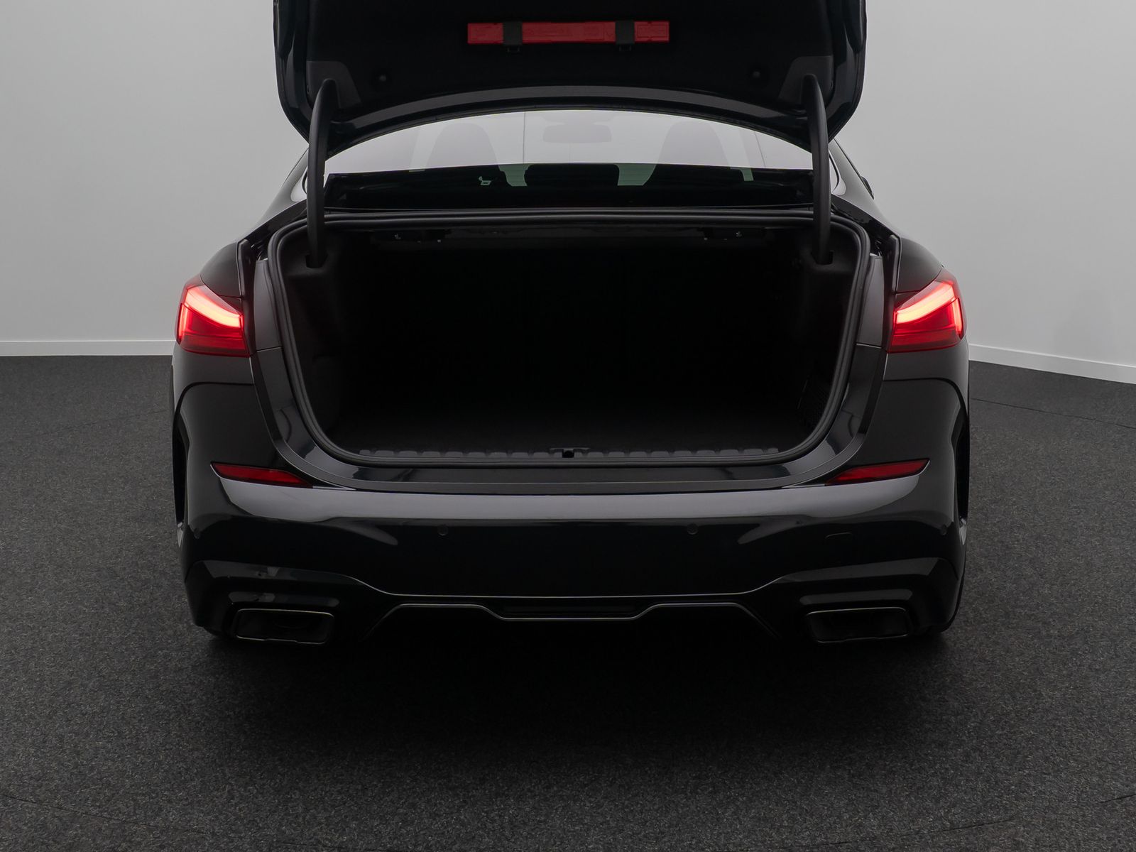 Fahrzeugabbildung BMW M235i xD GranCoupé DAB H/K Panorama Leder 19Zoll