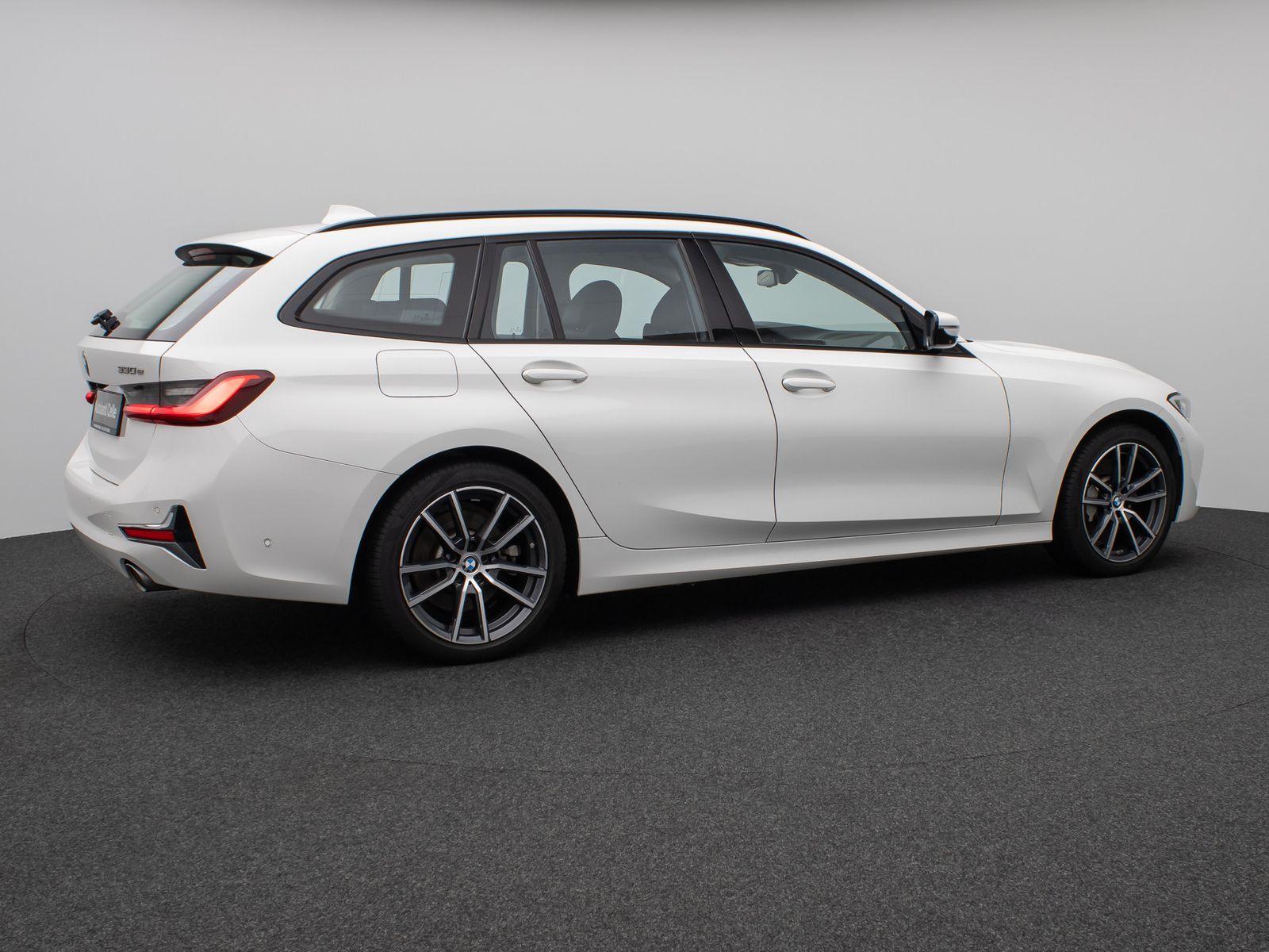 Fahrzeugabbildung BMW 330e xD Luxury Line 360°Laser HUD Komfort Sport