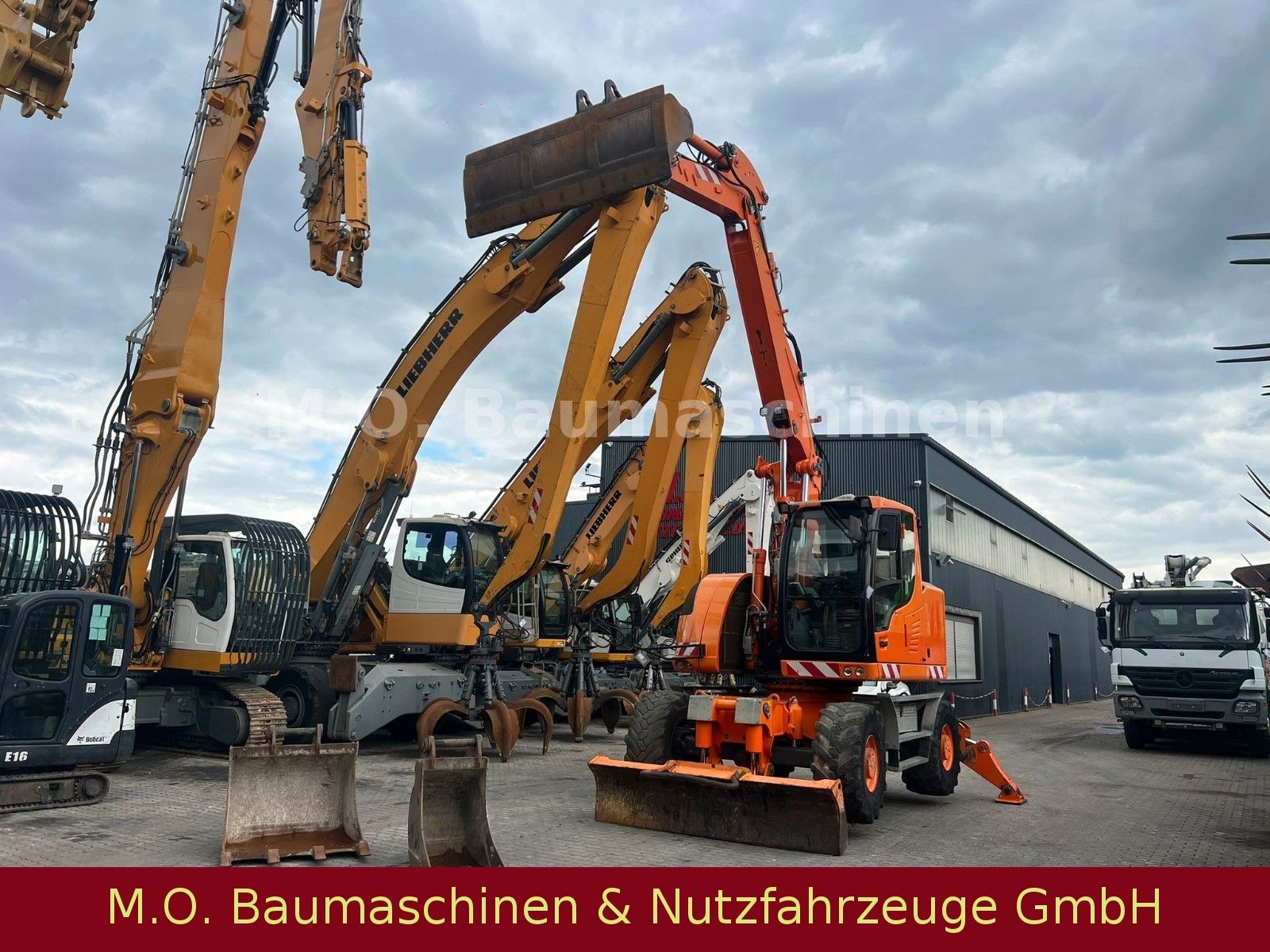 Fahrzeugabbildung Liebherr A914 COMPACT LITRONIC 14T