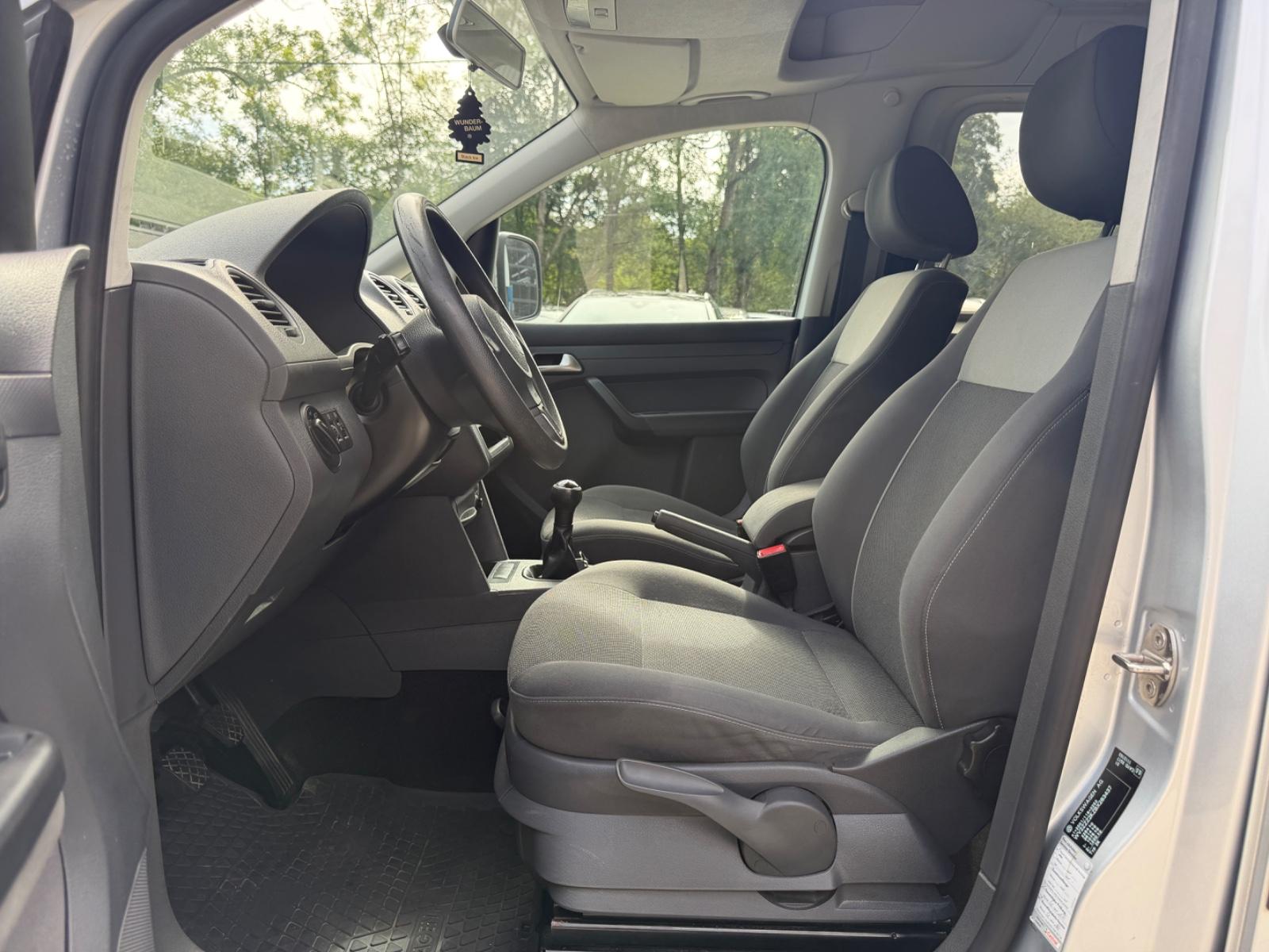 Volkswagen Caddy Kombi Trendline 7Sitze/Klima/Tempo/TÜVNeu