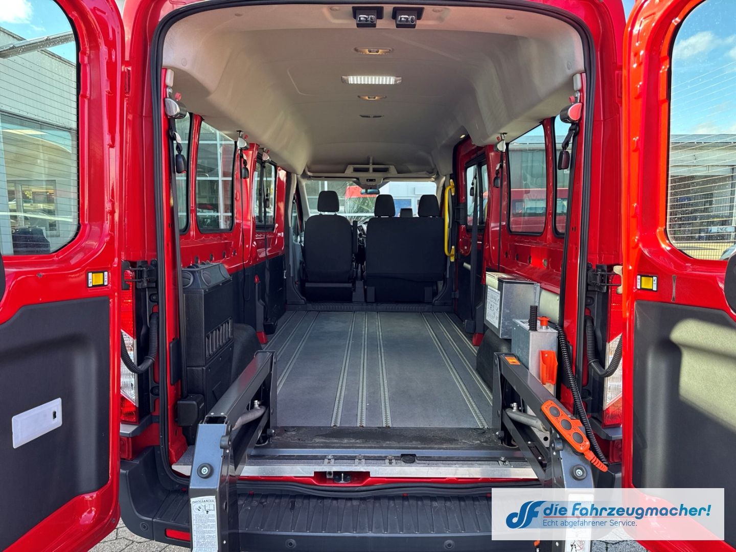 Fahrzeugabbildung Ford Transit Kombi 350 L3 Trend Temp Klima *7160