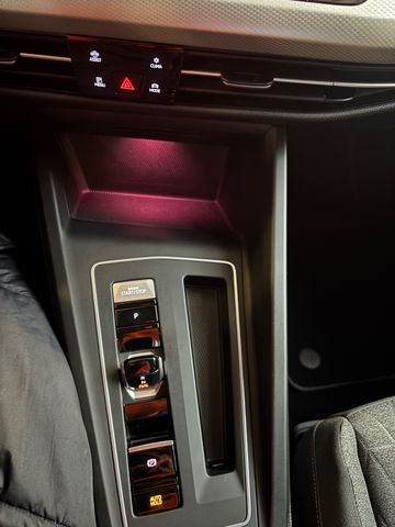 Golf MOVE 2,0 l TDI*ACC*NAVI*Plus Paket*AHK*APP*