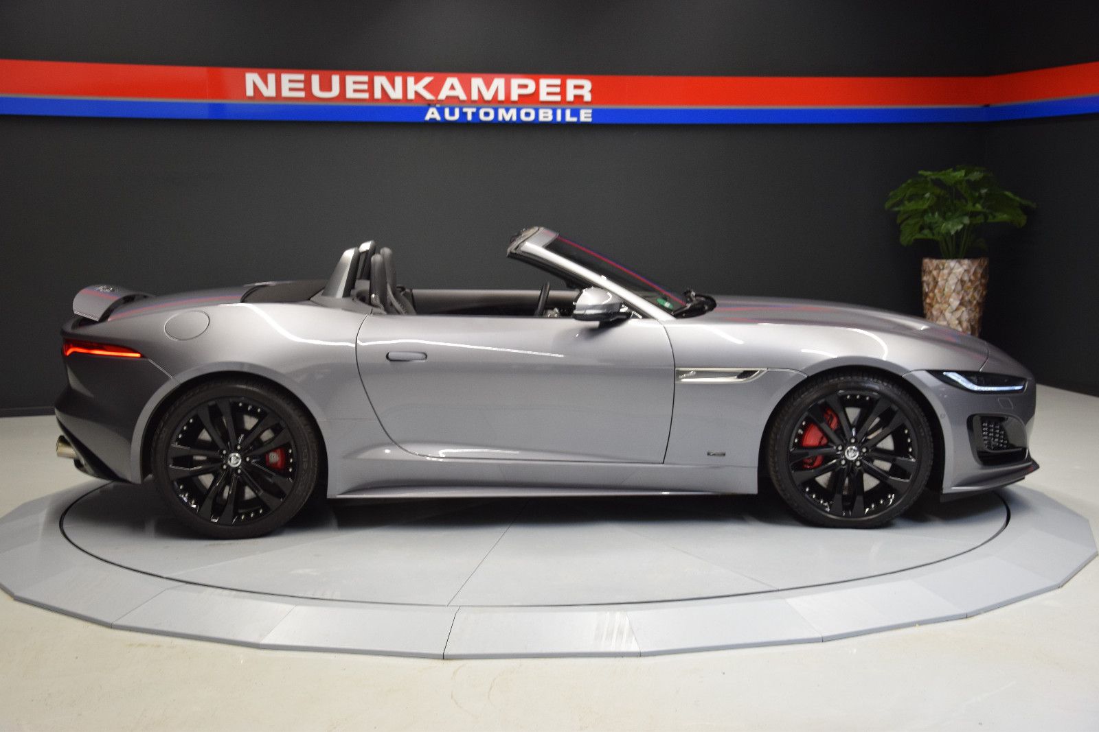 Fahrzeugabbildung Jaguar F-Type Cabrio R-Dynamic Memory Vollleder S-AGA