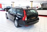Volvo V50 Kombi 2.0 D Momentum,Klimaaut,Xen,Navi,2.Hd - Volvo V50 mit Diesel-Antrieb: 2.0