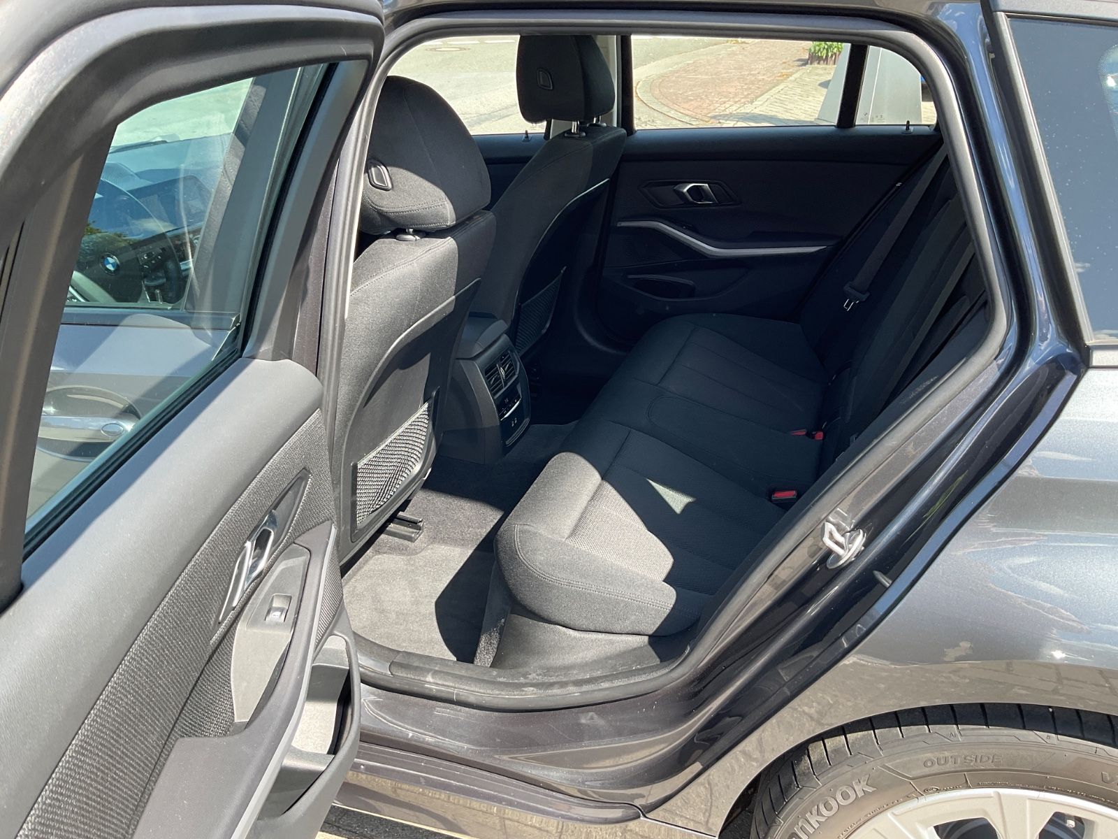 Fahrzeugabbildung BMW 320d xDrive Touring,AHK,LED,Navi,VirtualCockpit
