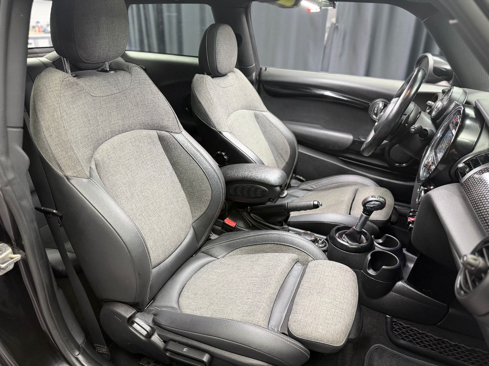Fahrzeugabbildung MINI MINI Cooper S |1.HAND|AUTOMATIK|PANO