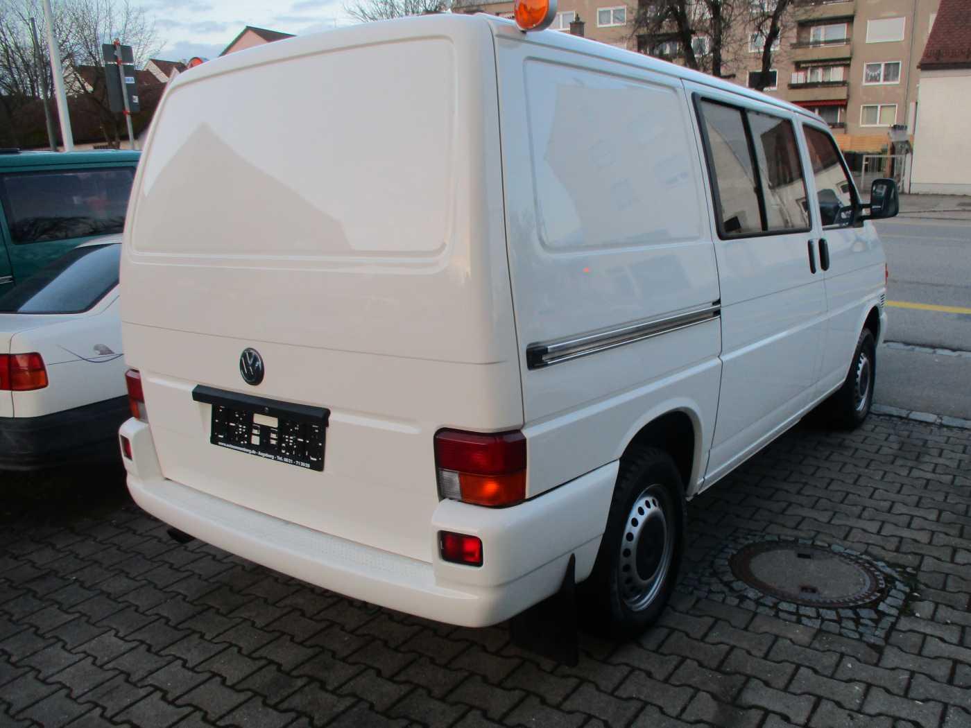 Volkswagen T4 Bus Syncro 2,5 Benziner, original 14100km