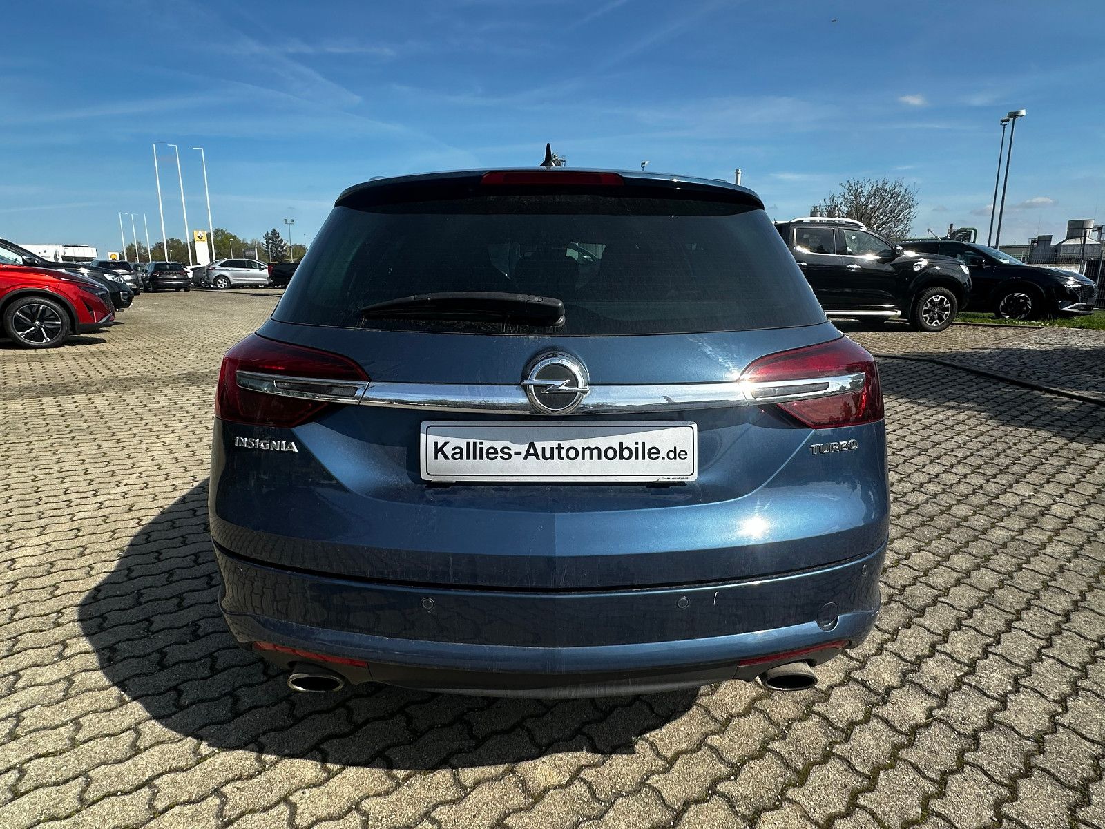 Fahrzeugabbildung Opel Insignia A Sports Tourer Sport