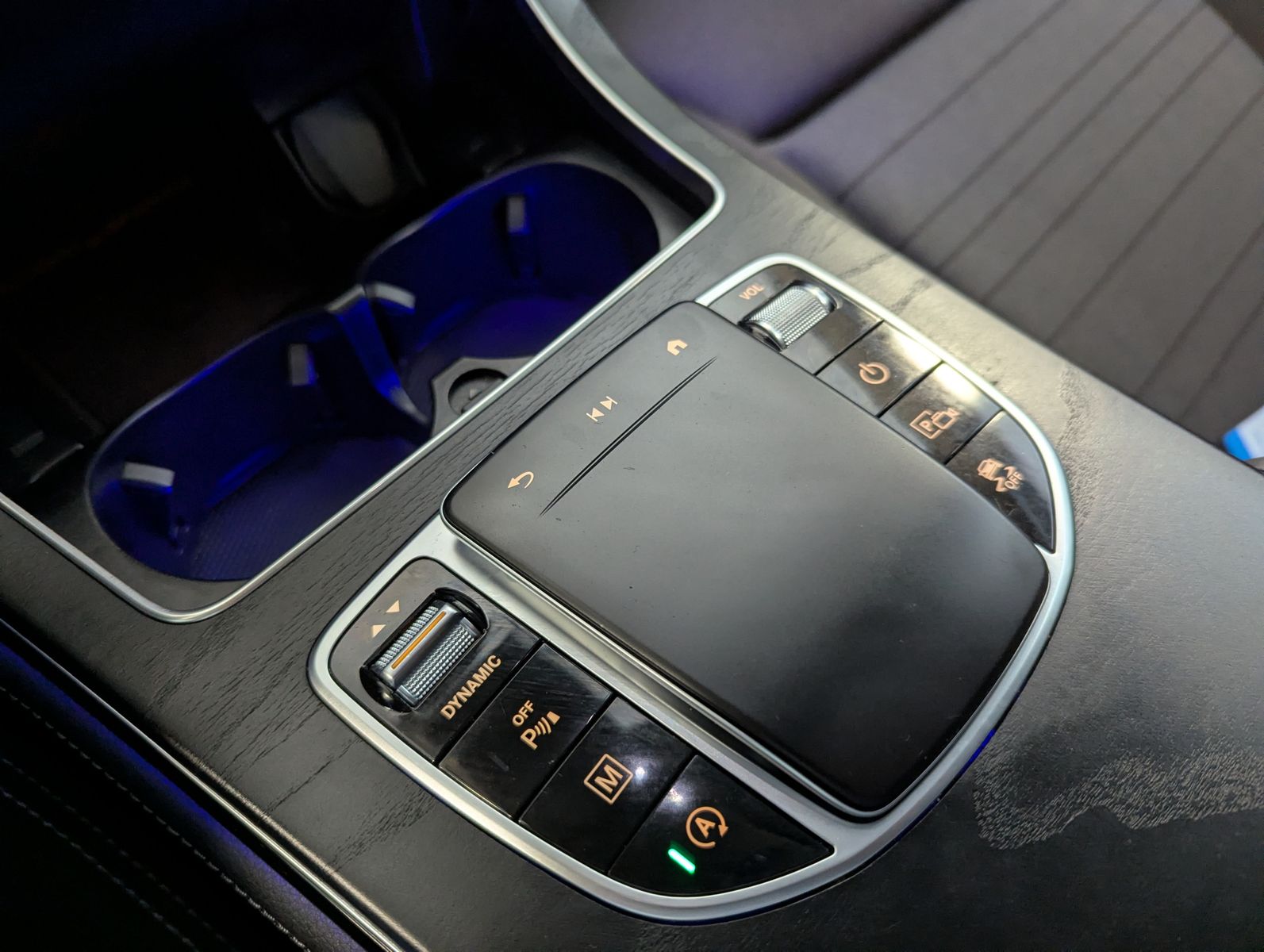 MERCEDES-BENZ GLC 200 4M Business MBUX LED High Temp. AHK 19" - Image 24