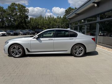 BMW 750 - 5