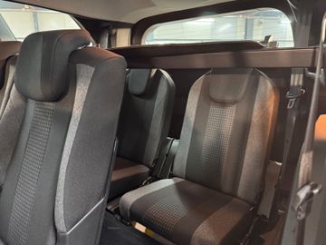 Peugeot 5008 - 10